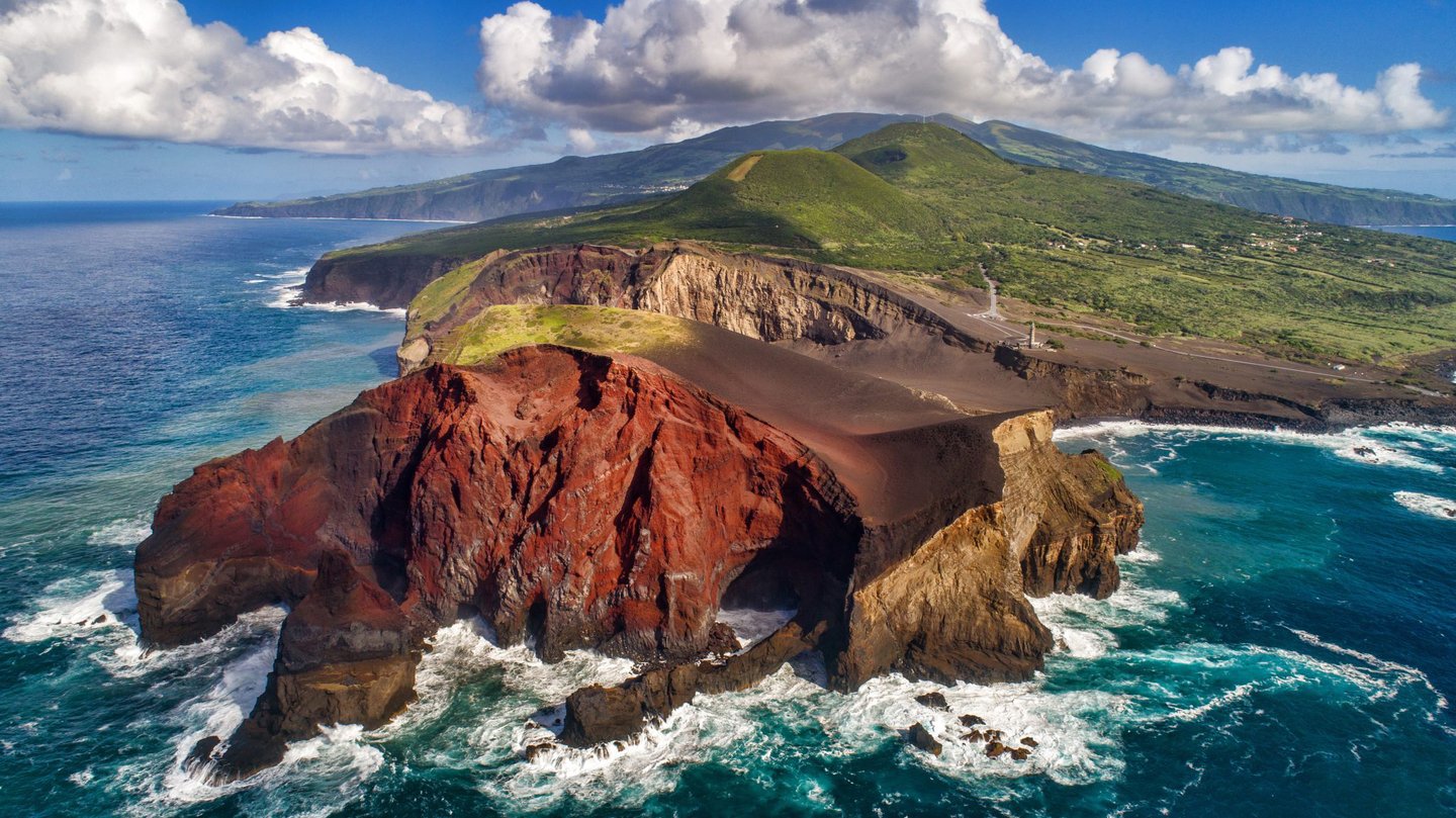 David-Rodrigues_Faial_Vulcao-dos-CapelinhosDJI_0527-2048x1151